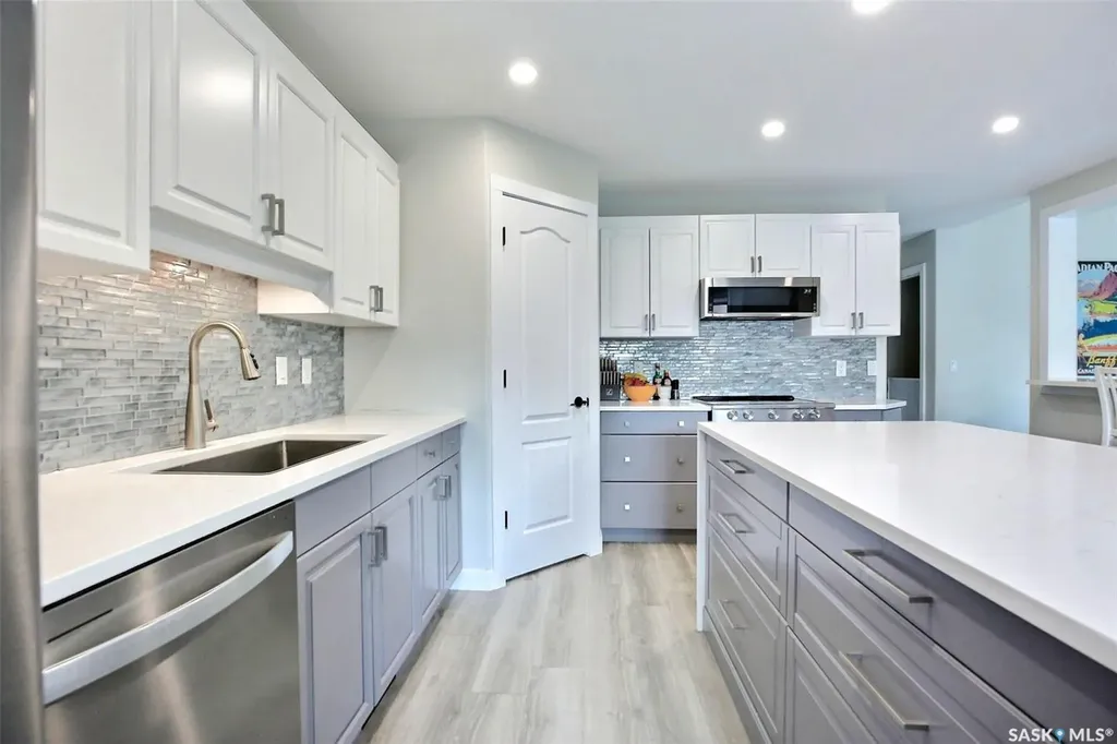 10334 Wascana Estates Regina SK S4V 2X1