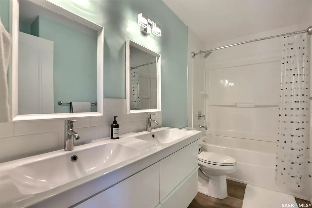 10334 Wascana Estates Regina SK S4V 2X1