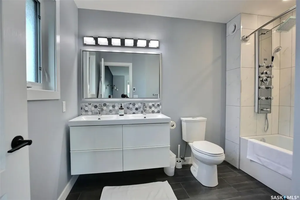 10334 Wascana Estates Regina SK S4V 2X1