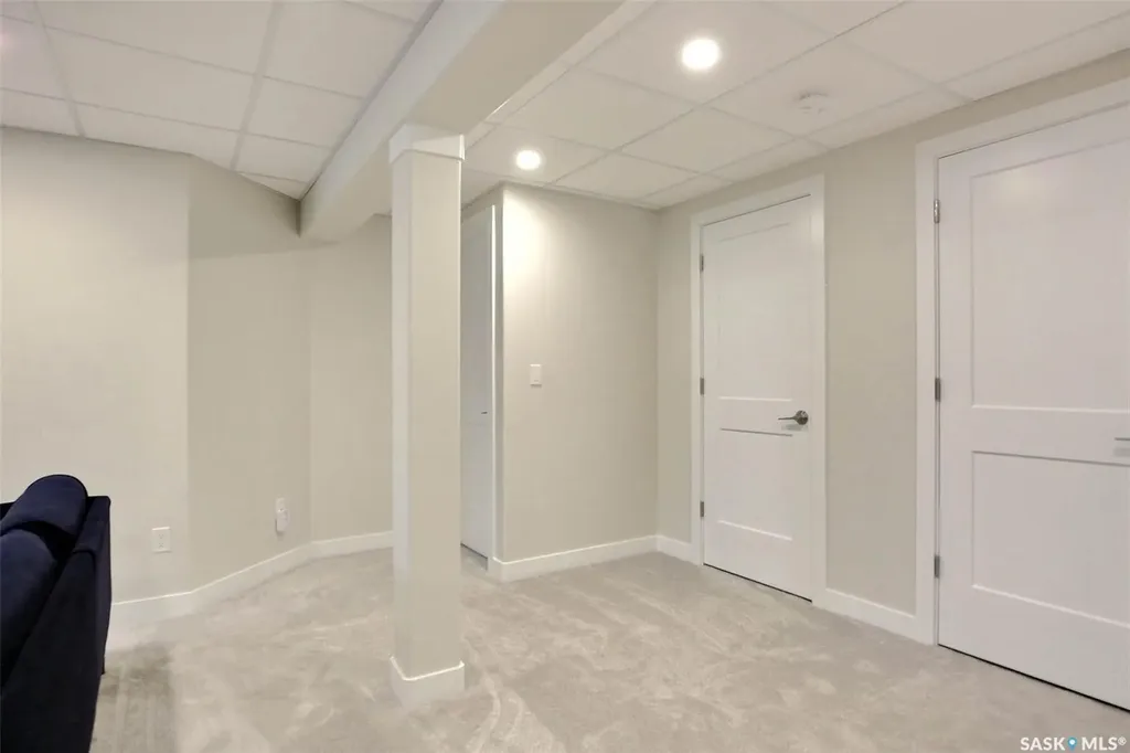 10334 Wascana Estates Regina SK S4V 2X1