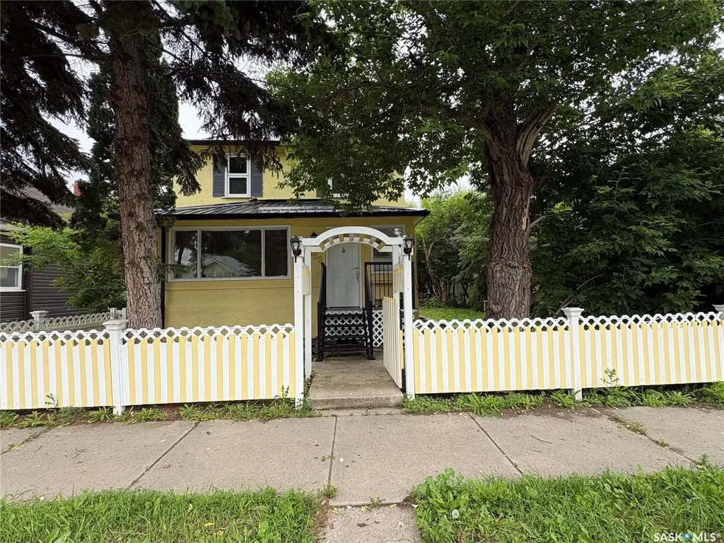 368 4th Avenue E Melville SK S0A 2P0