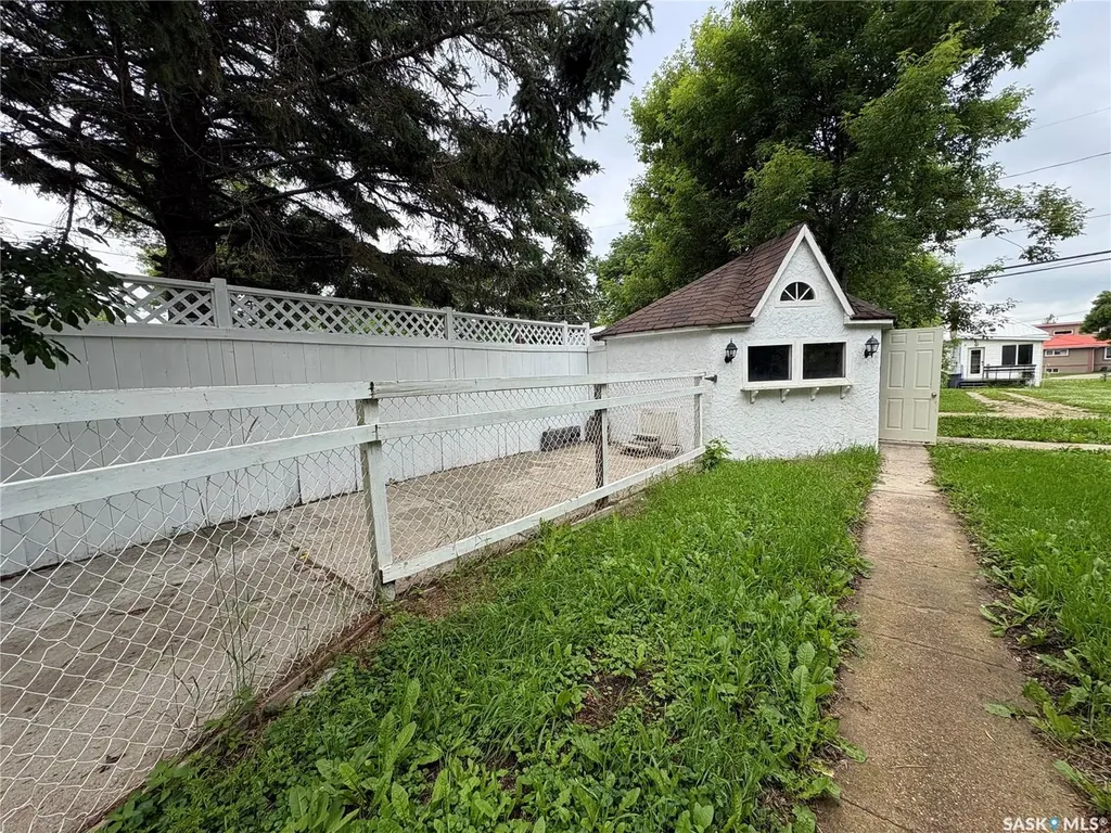 368 4th Avenue E Melville SK S0A 2P0