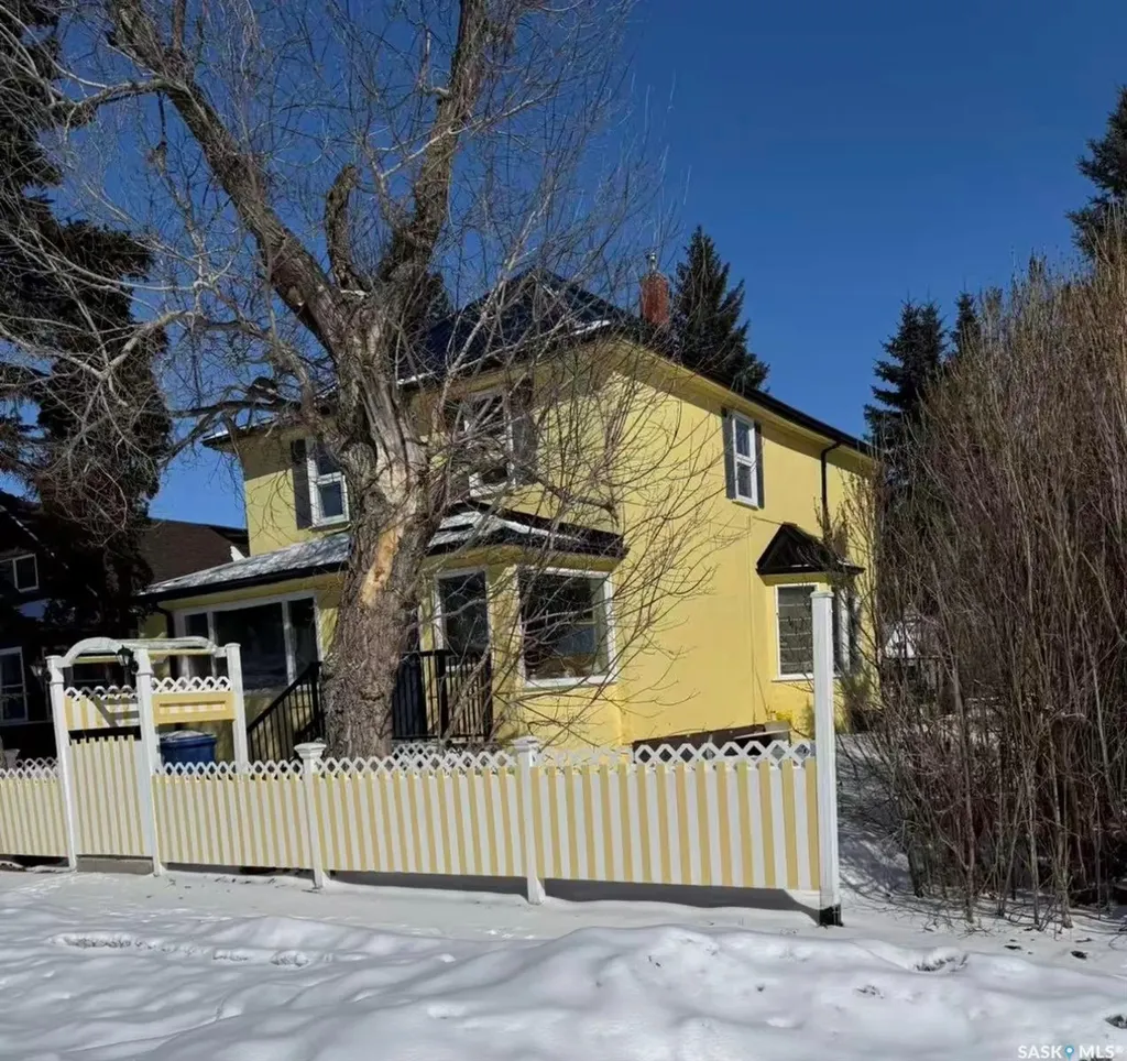 368 4th Avenue E Melville SK S0A 2P0