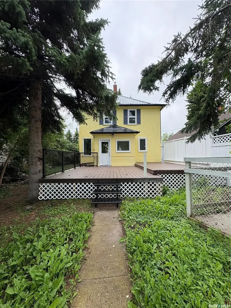 368 4th Avenue E Melville SK S0A 2P0