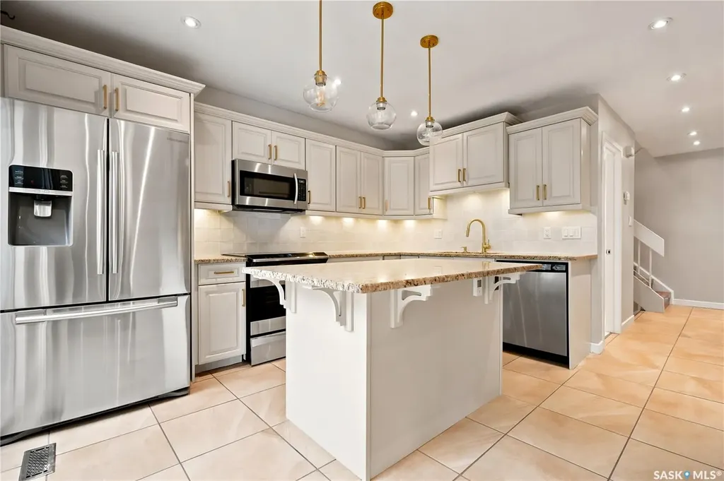 19 Martin Crescent Regina SK S4S 6L6