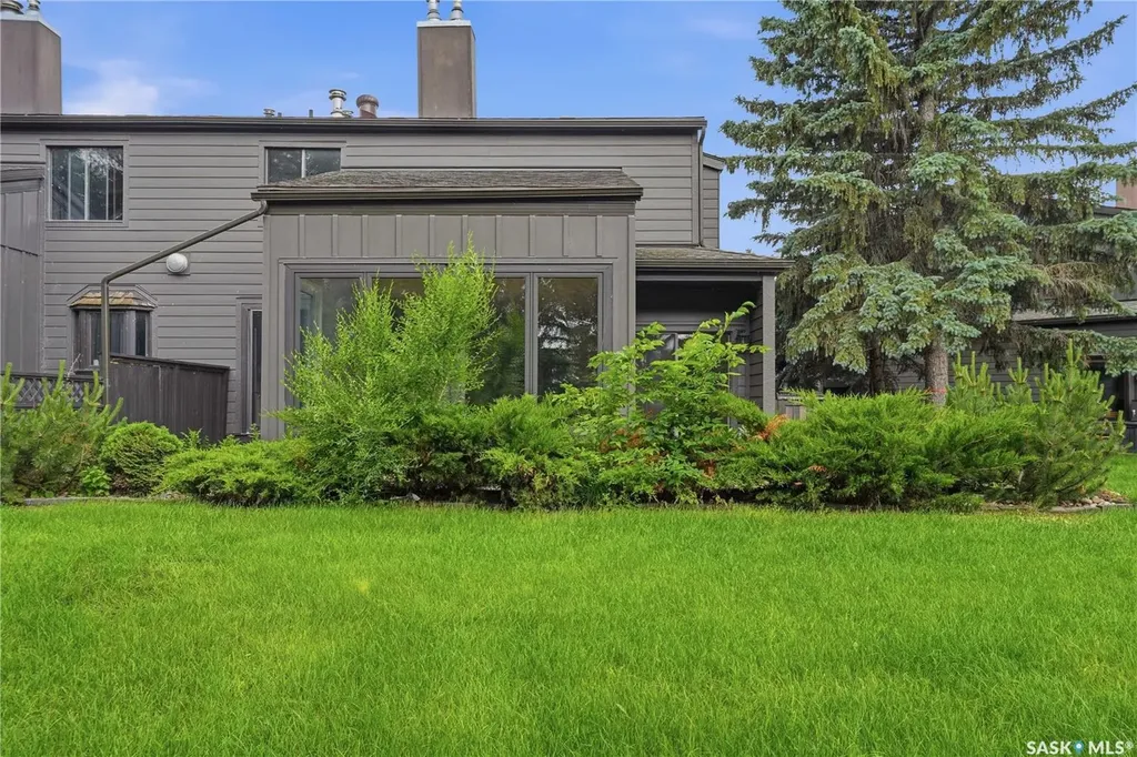 19 Martin Crescent Regina SK S4S 6L6