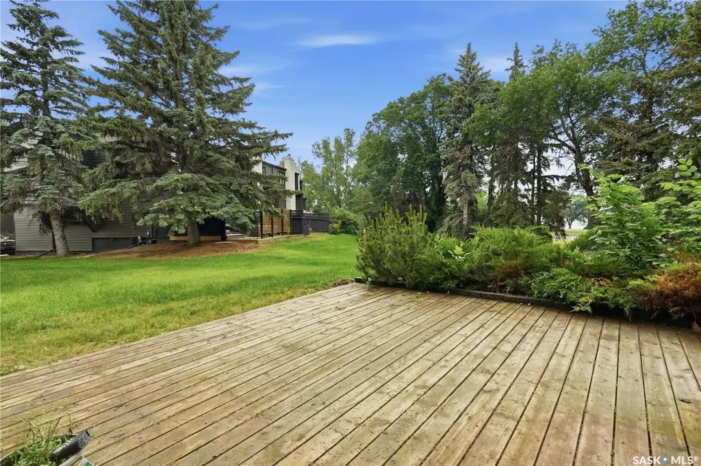 19 Martin Crescent Regina SK S4S 6L6