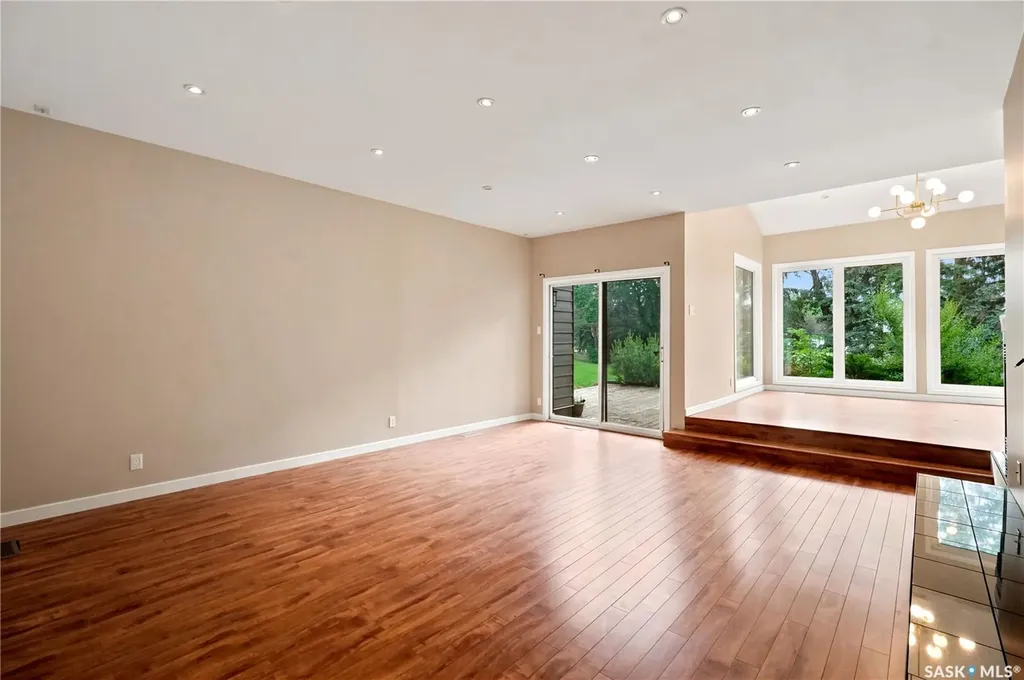 19 Martin Crescent Regina SK S4S 6L6