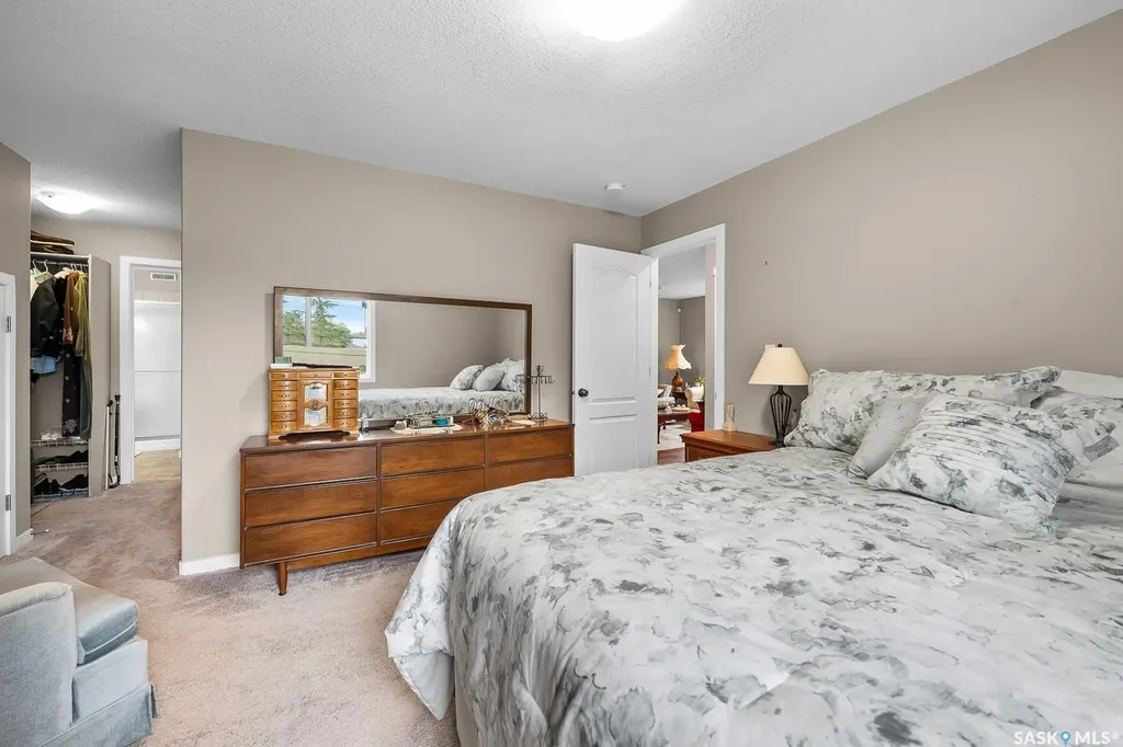 1220 Empress Street Regina SK S4T 1G7