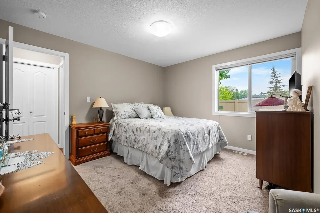 1220 Empress Street Regina SK S4T 1G7