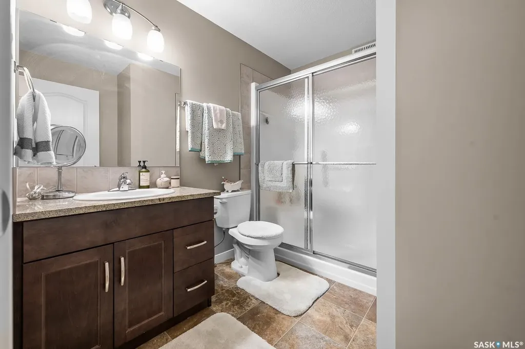 1220 Empress Street Regina SK S4T 1G7