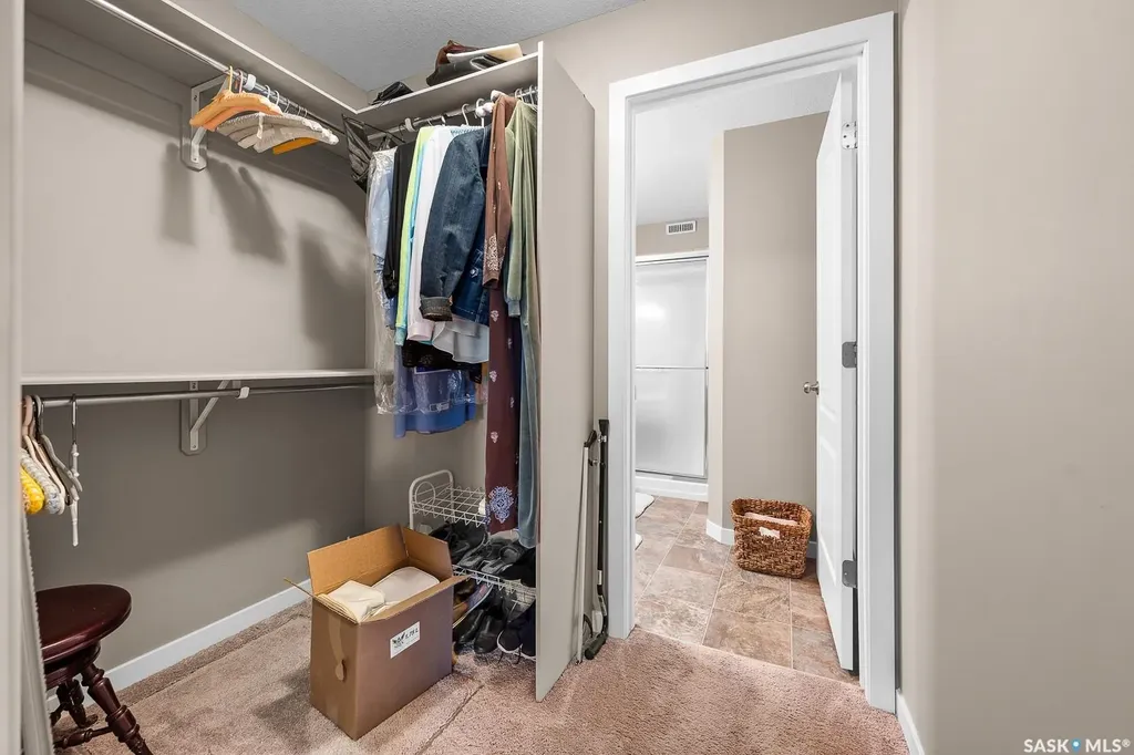 1220 Empress Street Regina SK S4T 1G7