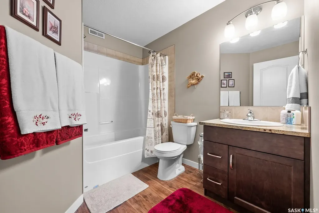 1220 Empress Street Regina SK S4T 1G7