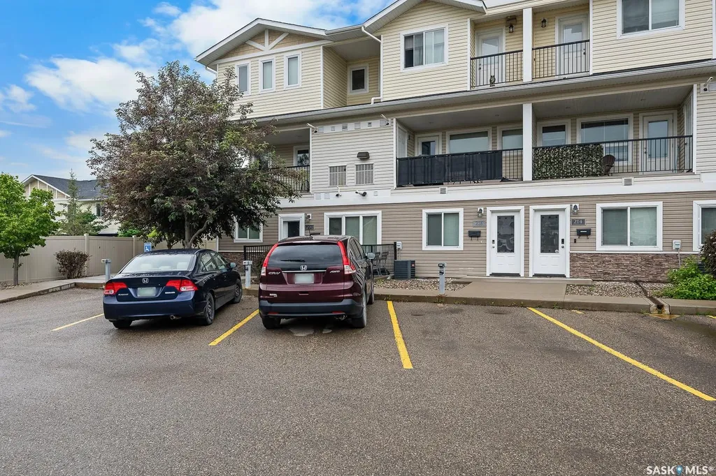 1220 Empress Street Regina SK S4T 1G7