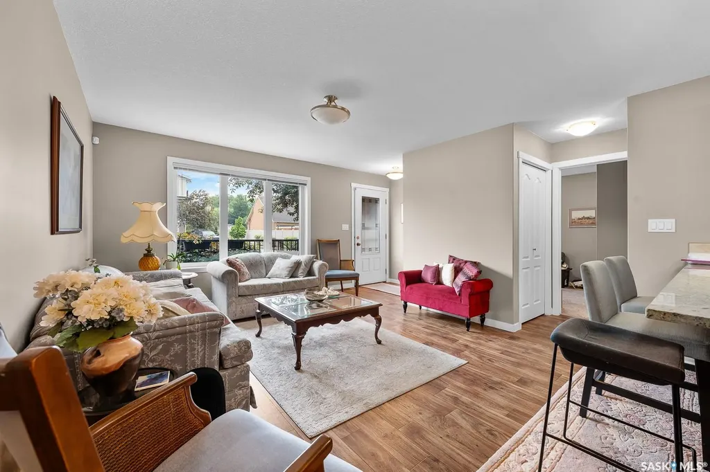 1220 Empress Street Regina SK S4T 1G7