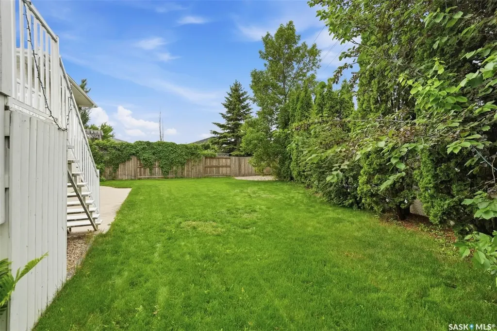 738 Wright Crescent Saskatoon SK S7N 4T8