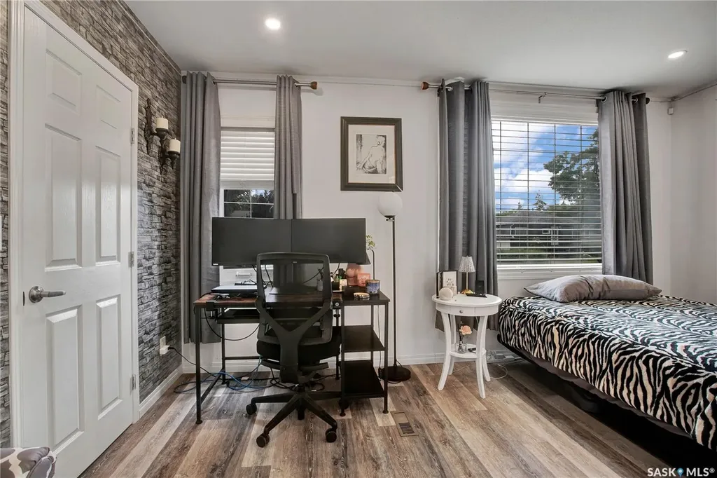 2524 Kelvin Avenue Saskatoon SK S7J 0T7