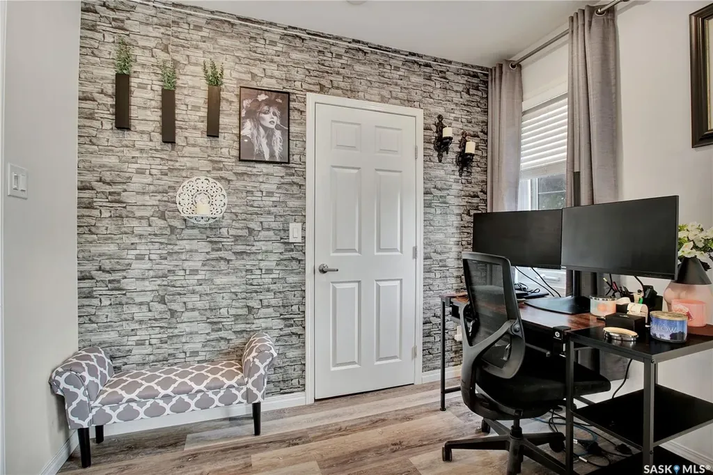 2524 Kelvin Avenue Saskatoon SK S7J 0T7