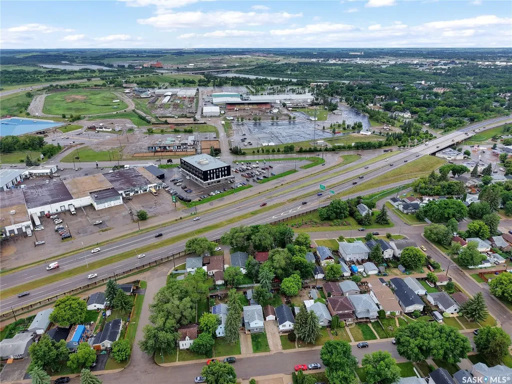 2524 Kelvin Avenue Saskatoon SK S7J 0T7
