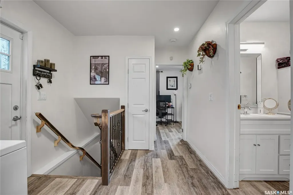 2524 Kelvin Avenue Saskatoon SK S7J 0T7