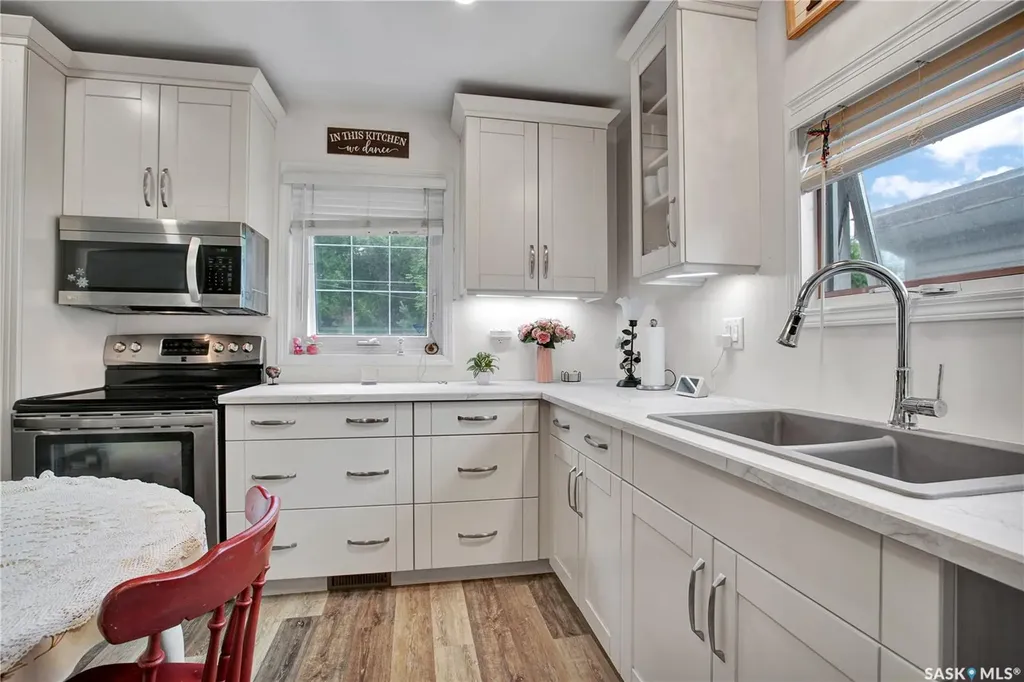 2524 Kelvin Avenue Saskatoon SK S7J 0T7