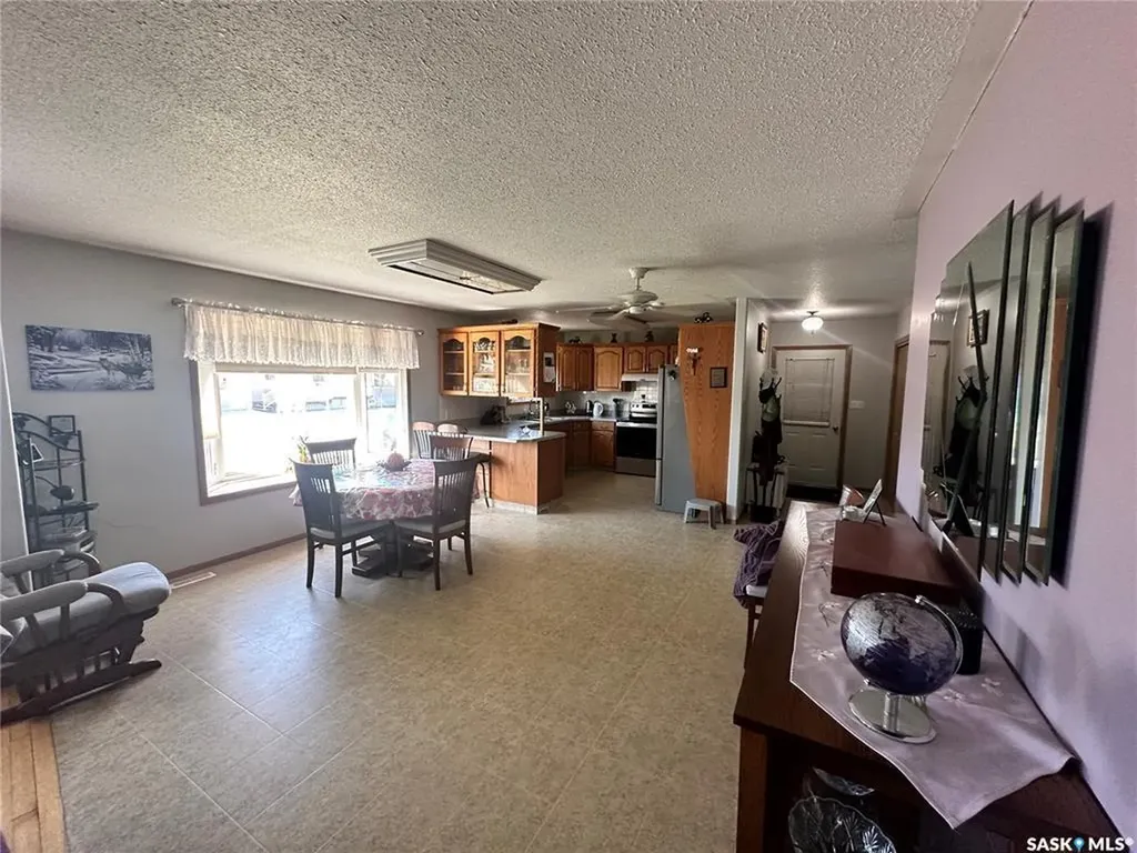 48 Eisenhower Street Redvers SK S0C 2H0