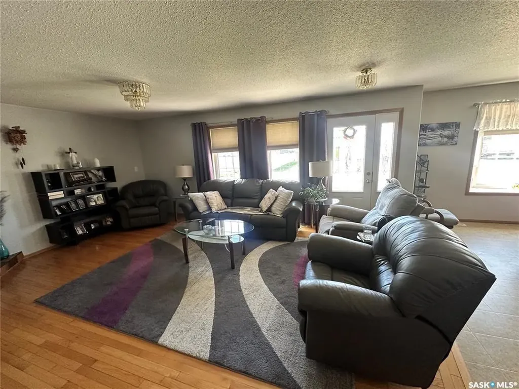 48 Eisenhower Street Redvers SK S0C 2H0