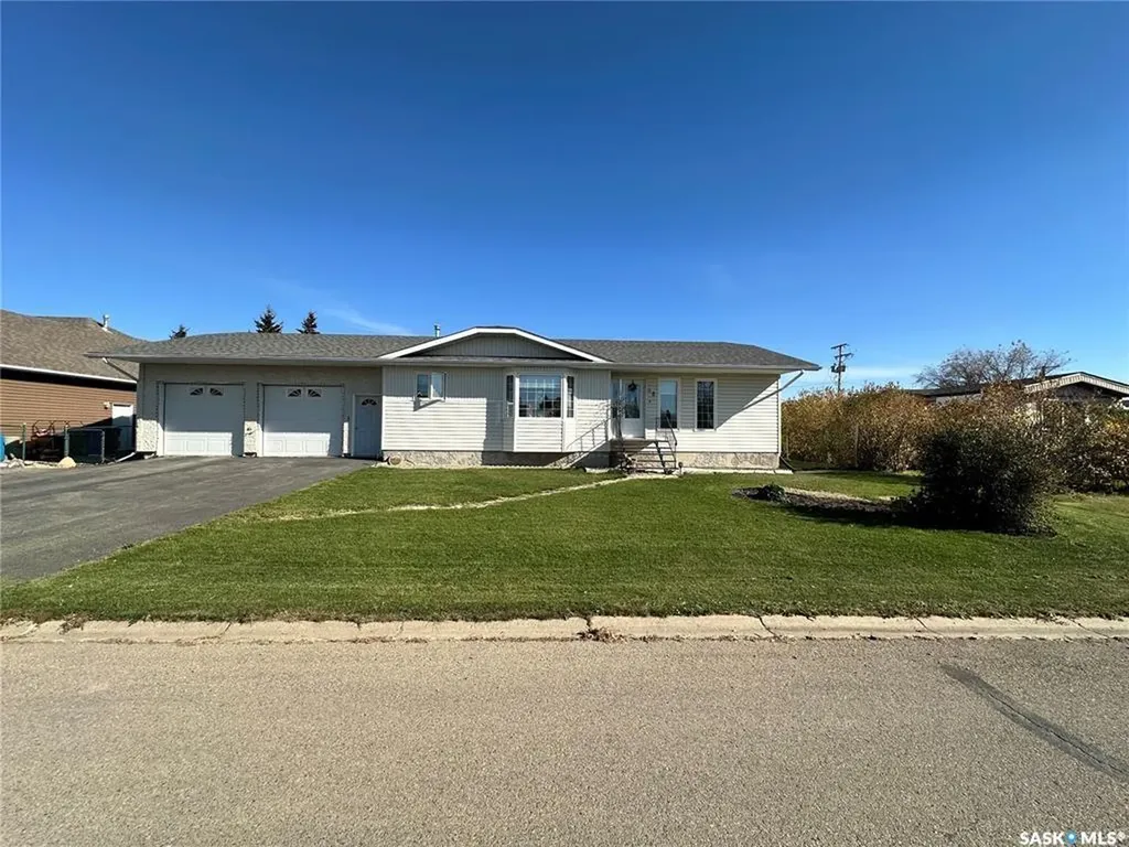 48 Eisenhower Street Redvers SK S0C 2H0