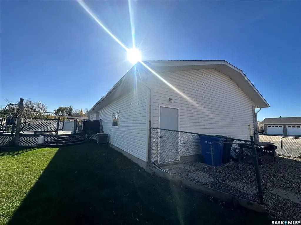 48 Eisenhower Street Redvers SK S0C 2H0