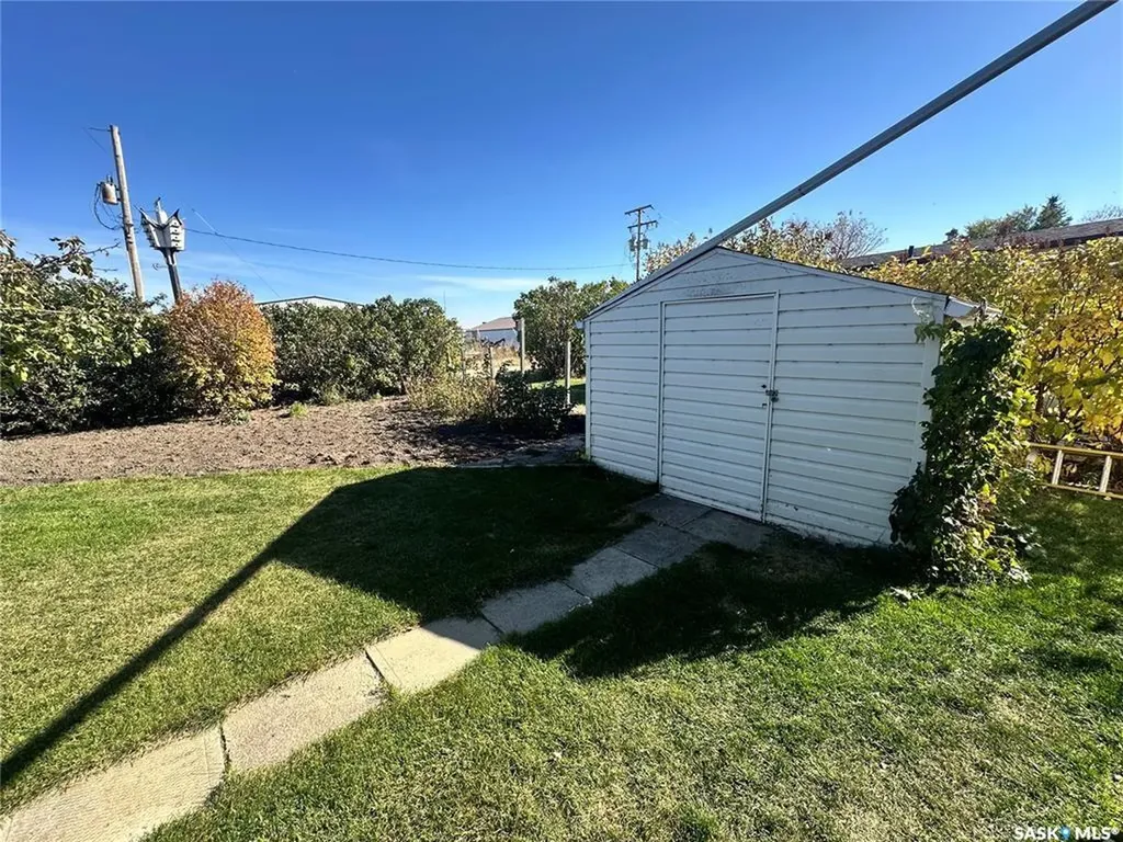 48 Eisenhower Street Redvers SK S0C 2H0