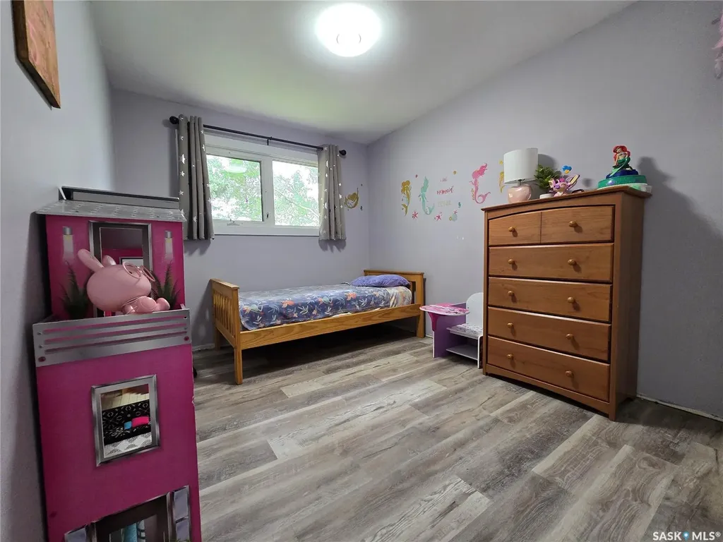 619 Brimacombe Drive Weyburn SK S4H 2P3