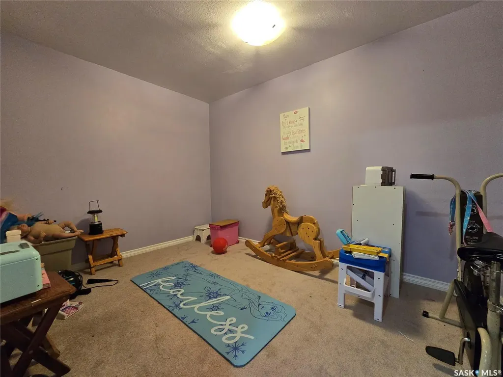 619 Brimacombe Drive Weyburn SK S4H 2P3