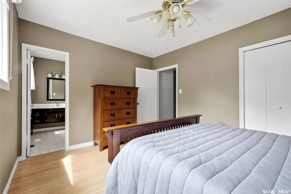 2305 Parliament Avenue Regina SK S4S 4G5