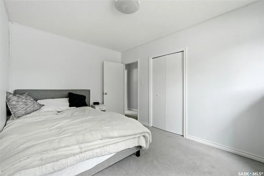 2305 Parliament Avenue Regina SK S4S 4G5