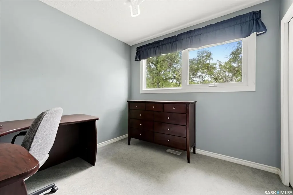 2305 Parliament Avenue Regina SK S4S 4G5