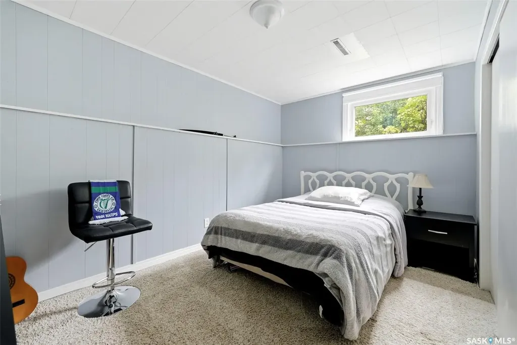 2305 Parliament Avenue Regina SK S4S 4G5