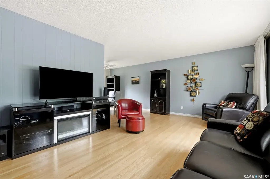 2305 Parliament Avenue Regina SK S4S 4G5