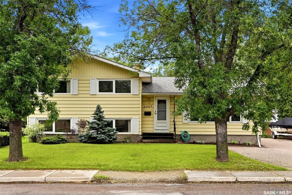 2305 Parliament Avenue Regina SK S4S 4G5
