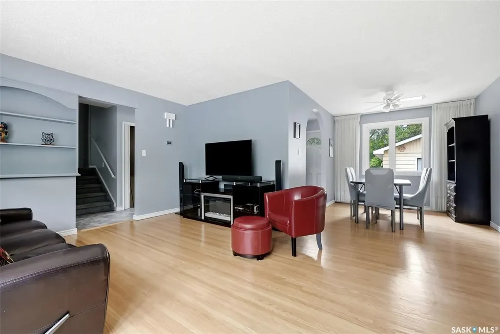 2305 Parliament Avenue Regina SK S4S 4G5