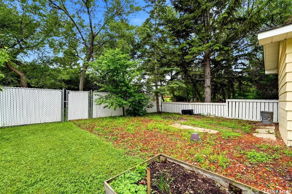 2305 Parliament Avenue Regina SK S4S 4G5
