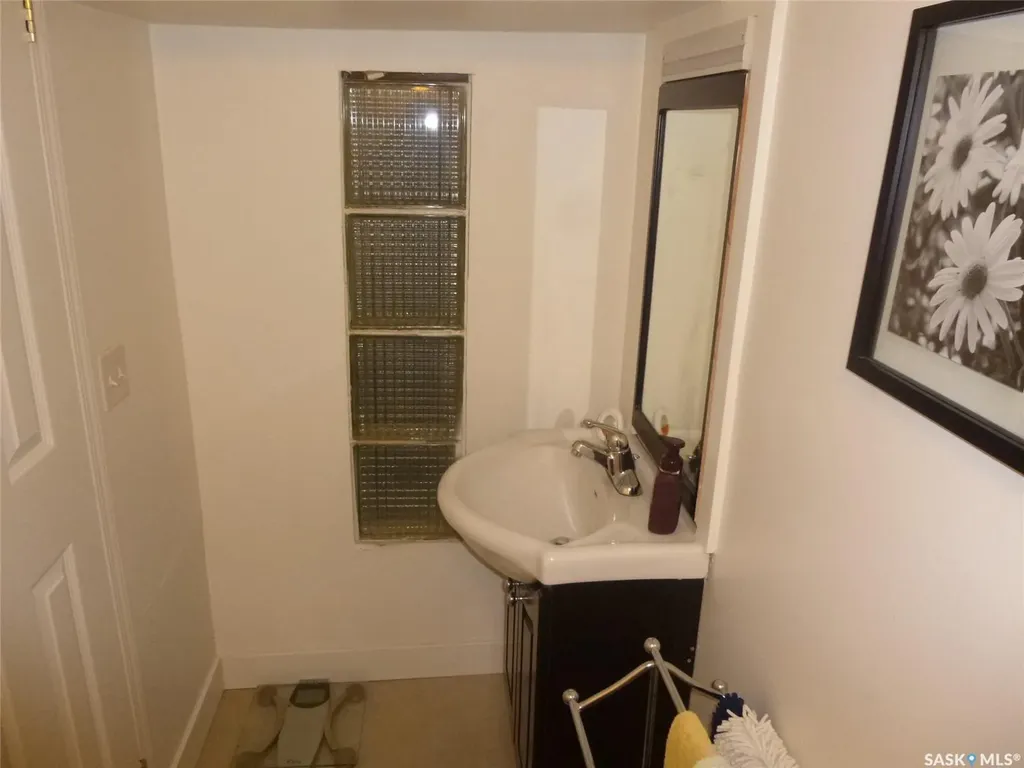 2458 Broder Street Regina SK S4N 3T2