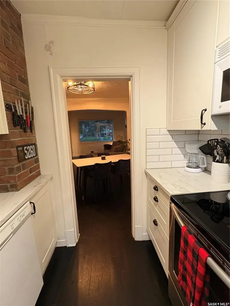 2458 Broder Street Regina SK S4N 3T2
