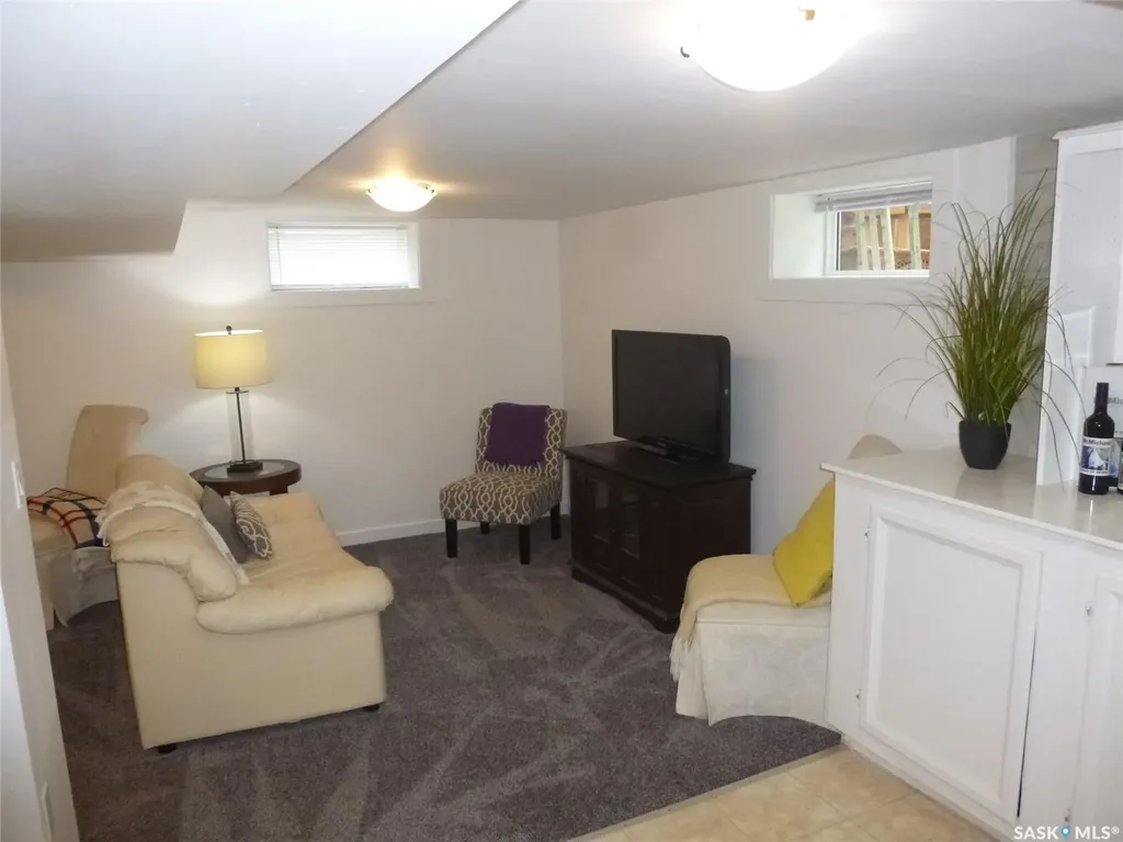 2458 Broder Street Regina SK S4N 3T2