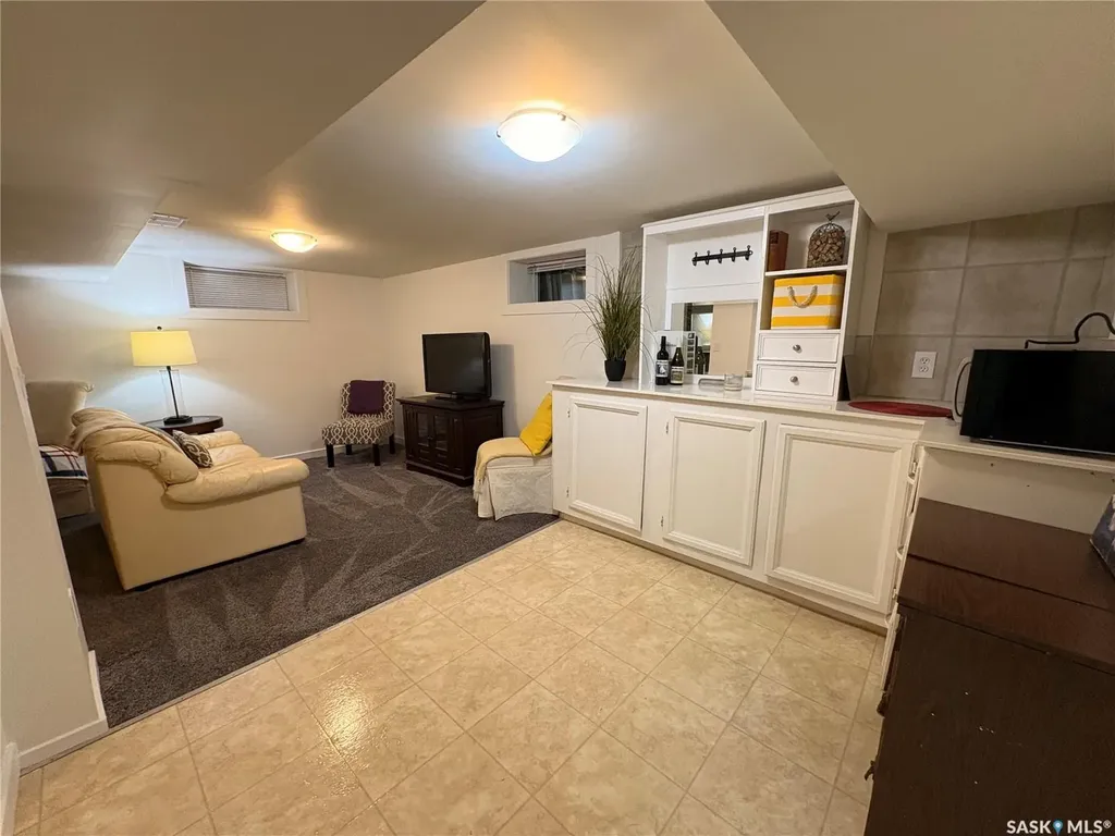 2458 Broder Street Regina SK S4N 3T2