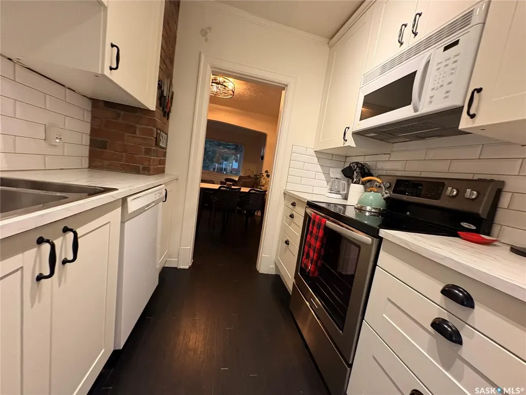 2458 Broder Street Regina SK S4N 3T2