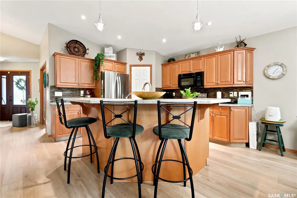 3039 Cranbourn Crescent Regina SK S4V 3B3