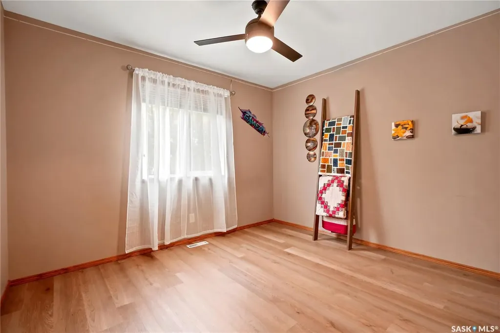 3039 Cranbourn Crescent Regina SK S4V 3B3