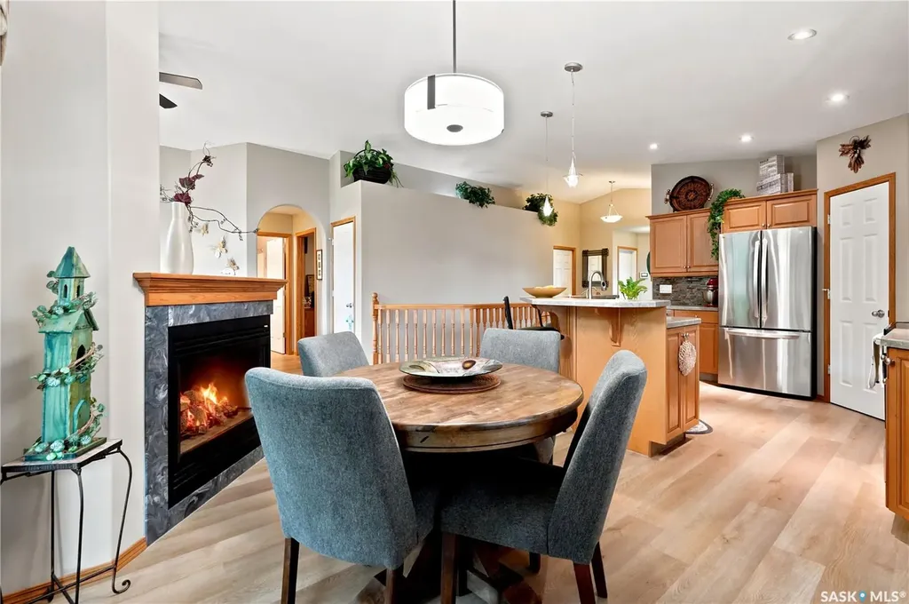 3039 Cranbourn Crescent Regina SK S4V 3B3