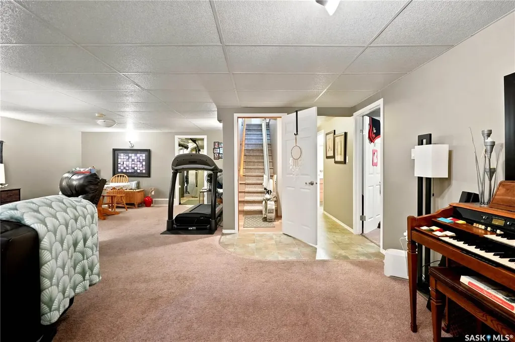 3039 Cranbourn Crescent Regina SK S4V 3B3