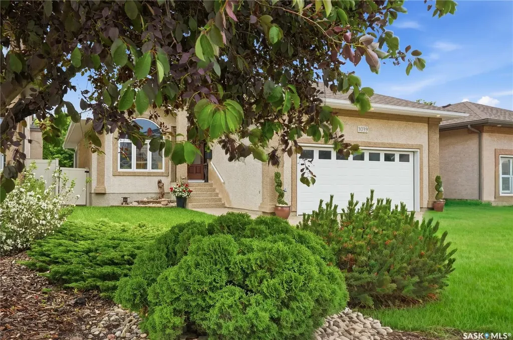 3039 Cranbourn Crescent Regina SK S4V 3B3